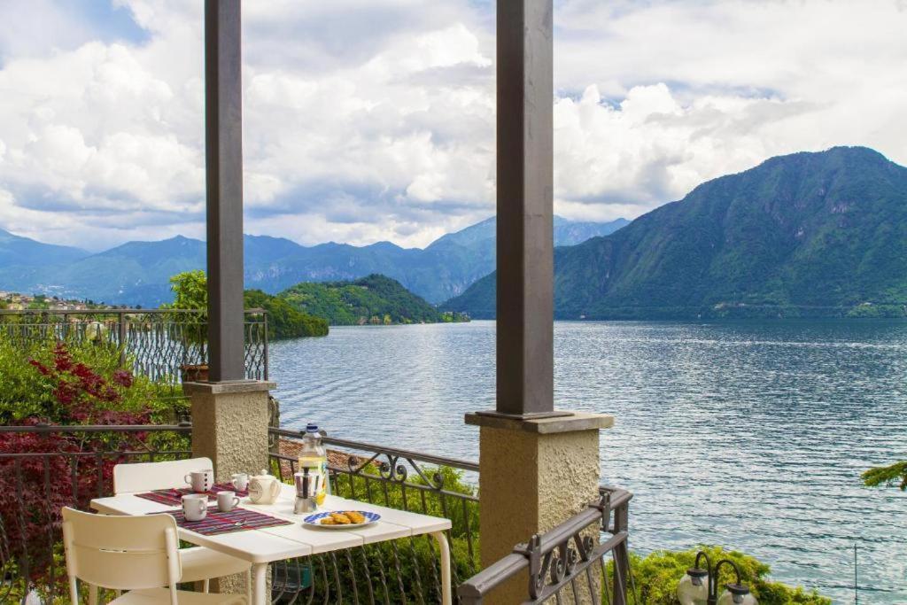 Apartment With Lake View 살라코마시나 외부 사진